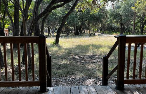 Nueces River Cabins-Pecan Cabin - Foto 3