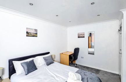 Manchester City Deluxe 4-Bed near Etihad Stadium & C0-0P Arena, Sleeps 9 - Foto 51