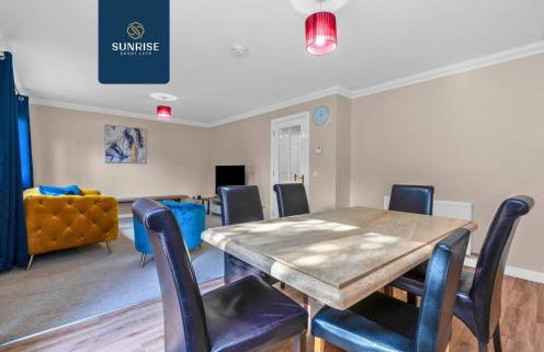 Muirton House 2 - INVOICE and REDUCED PRICE only via SUNRISE SHORT LETS DUNDEE, SLEEPS 8 has 4 Twin Bedrooms with 4 Car Parking, 2 Baths, 5 Smart TV, Fully Equipped, Garden, Free WiFi, and ONLY 9 Mins to STANNERGATE Ports - Foto 47