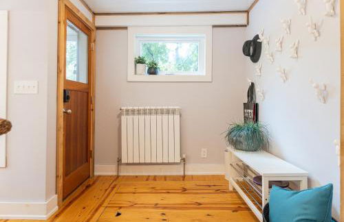 Chic Farmhouse Woodstock Saugerties Skiing HITS - Photo 41