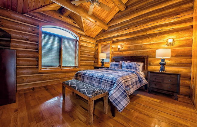 Azalea Retreat by Avantstay Sleeps 34 & Pool - Foto 19