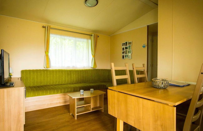 Apartment in Utrecht Near Historic Windmill - Photo 7