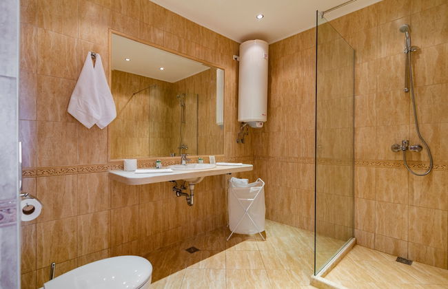 Varna South Bay Apart Complex - Photo 12