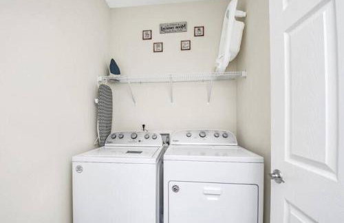 Stylish 5-Bedroom Villa - Perfect Disney Getaway! - Foto 14