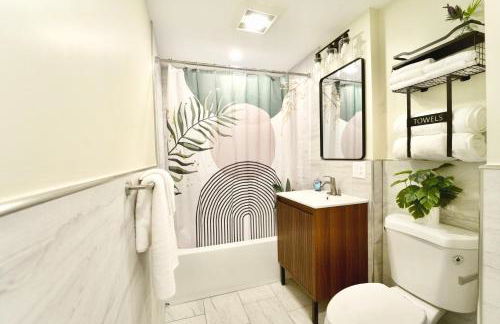 Cozy 4BD2BA Near Boston-Encore-T-Station and Diners - Photo 21