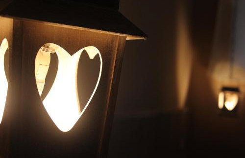 AgliChalet Erbe Montane-Vasca idromassaggio privata condivisa tra i due chalet, con parcheggio privato e colonnina ricarica auto elettrica con supplemento - Photo 27