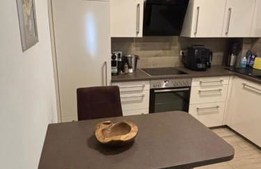 Wood&Stone - Modernes Haus in Seenähe am Tankumsee mit Terrasse, Outdoorküche, Kamin, Homeoffice Bereich & voll ausgestatteter Küche im Naherholungsgebiet - Foto 21