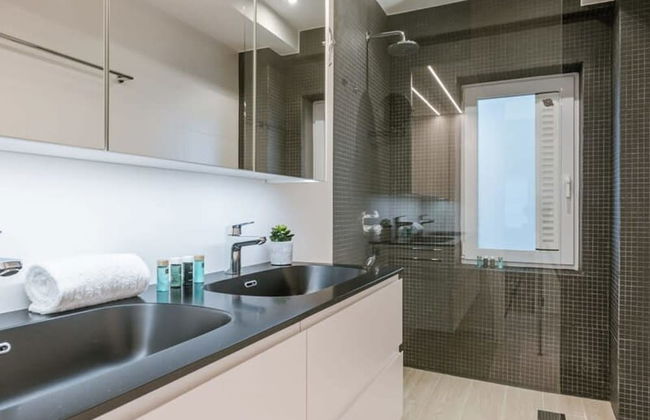 Spacious Apartment With Parking on Prime Location - Foto 5