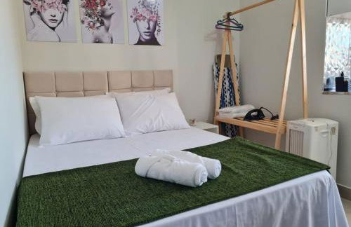 Kitnet404 central, com tv smart,linda vista para janela - Foto 15