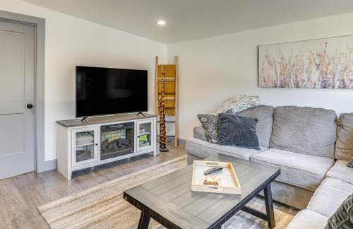 Relax Fireside Prescott Retreat with Hot Tub! - Foto 1