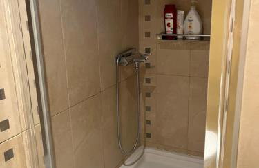 Cozy ground floor studio near metro! - Foto 8