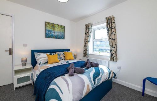 4BR New Build - Near Ferry Port - Great for Groups - Foto 46