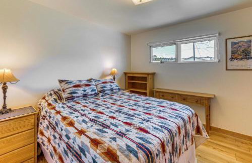 Walk to Flathead Lake Airy Home with Mtn Views! - Foto 16