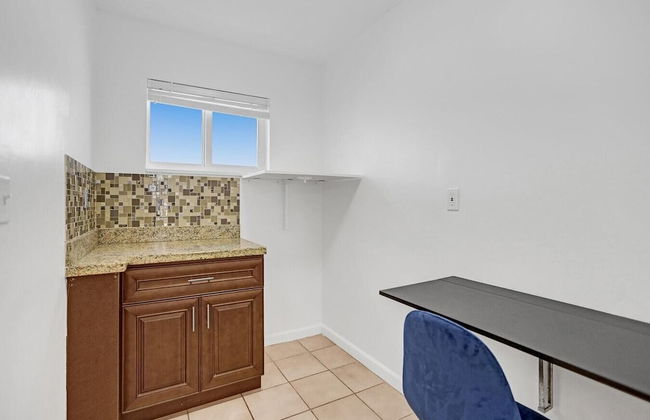 Cozy Beachfront Retreat Near Marina & Dining - Foto 3