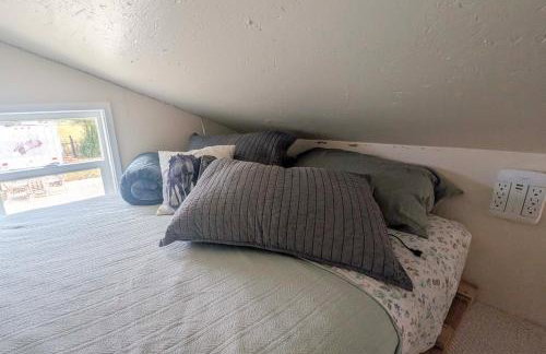 11 Mi to Heavenly Resort Pet-Friendly Tiny Home - Foto 12