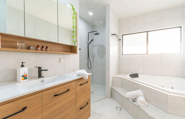 Birds 'n' Bloom Cottages - Photo 62