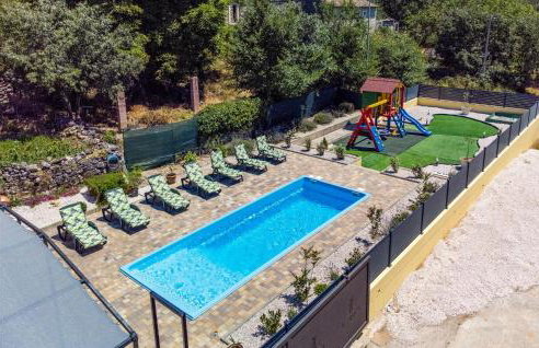 Lovely Home In Susnjevica With Kitchen - Photo 9