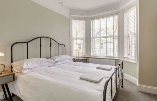 Coastal Apartment 2 Minutes from the Beach & Town Centre - Foto 6