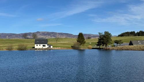 Wallace Lodge - Photo 2