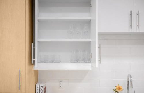 Luxury 1BR Newport Beach Condo with Pool and Gym - Foto 12