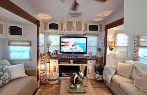 1 Large Bedroom Outdoor Patio - Photo 48