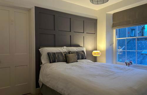 2 bed period cottage sleeps 4 in central Crickhowell - Photo 8