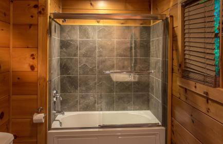 Majestic Manor - Peaceful Modern Cabin Retreat Near Watauga Lake - Photo 17
