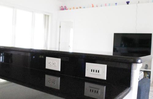 Paradise Home, Tranquil canal view 3-BDR in Golfers paradise - Foto 57