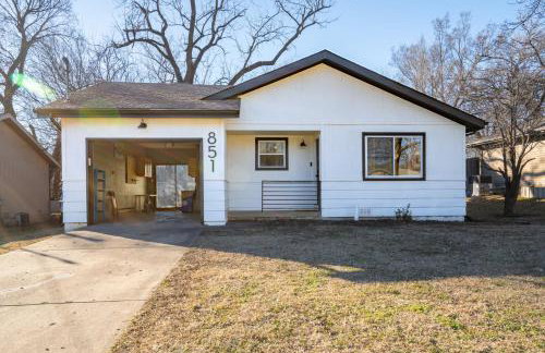 Main Retreat with King Bed in Master and has Garage - Photo 22
