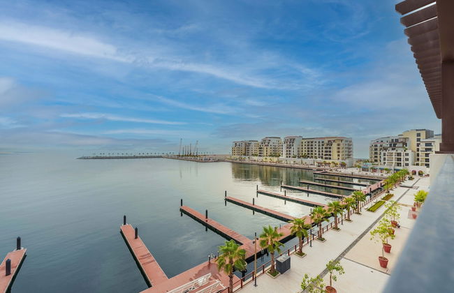 Maison Privee - Stunning Waterfront Apt w/ Open Sea Vws in La Mer - Foto 28