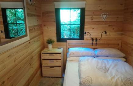 'Monktonmead Lodge' in secluded setting, with private indoor pool. - Photo 7