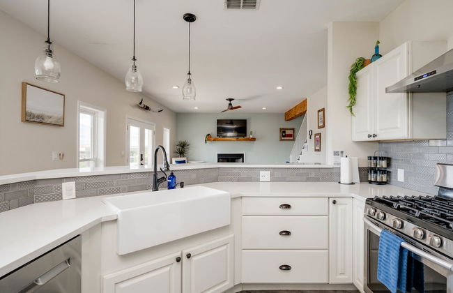 5 King 3 5b Firepit Nearby Pickleball Opens Feb 25 Lvl2 EV Charger Pool w Lake Views - Foto 66