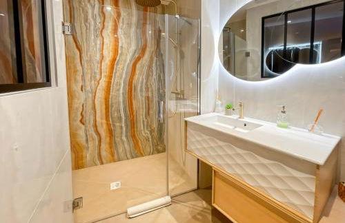 Le Bohème Spa, loveroom à Sète - Foto 5