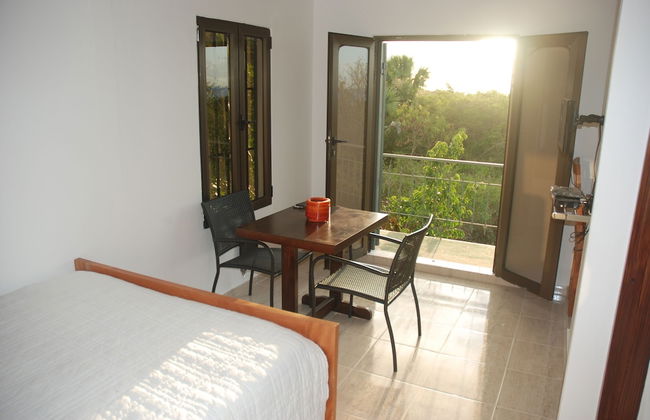 E&J Boutique Residences - Photo 54