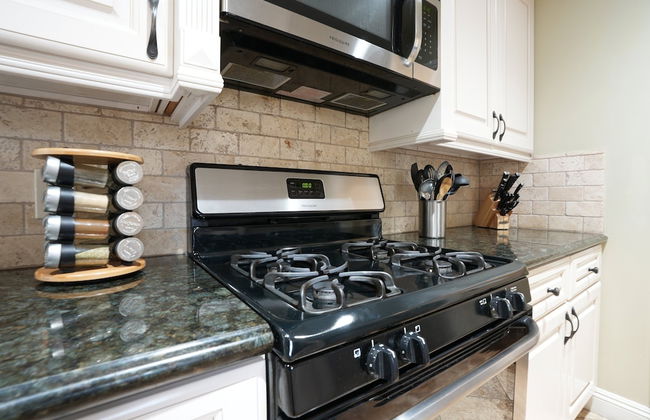 Dazzling 5 Bedroom Pool Home 1/4 Mile To Disney - Foto 15