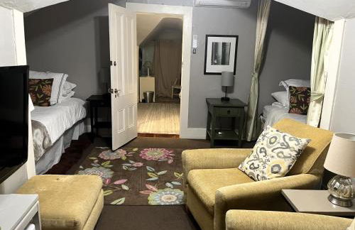 Santa Barbara Classic by Paradise Retreats - Photo 20