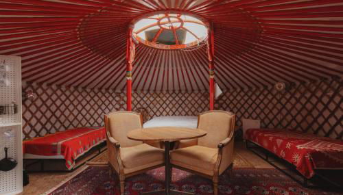 Mongolian yurt at a nature retreat - Foto 2