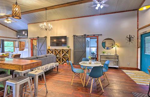 Pet-Friendly Outdoor Paradise with Grill, Decks - Foto 12