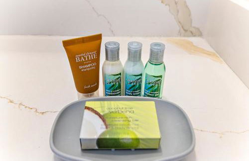 Stunning 1BR Ocean View Condo at Ilikai Marina - Foto 44