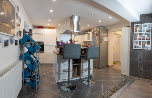 modern house with pool - 3 bedrooms 2 Bathrooms - Foto 76