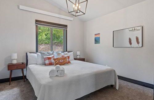 High Mountain Rustic Cabin Hot Tub Game Loft - Foto 25