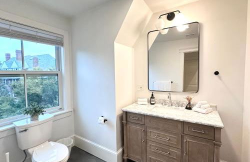 College Hill 2BR, Academic Visits, Free Parking, Walk to Brown and RISD - Foto 14