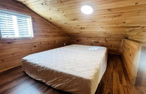 Modern Cozy Cabin with Porch and Incredible Views near the North Toe River, North Carolina - Foto 6