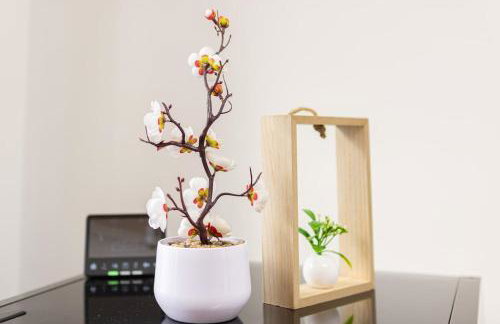 Amanah Properties - Elegant 4-Bedroom Home in Wembley with Parking, Perfect for Contractors - Foto 28