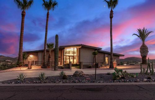 3BR Retreat with Heated Pool, BBQ and Mountain Views - Foto 60