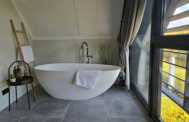 Luxurious Detached Water Villa With Jetty - Foto 41