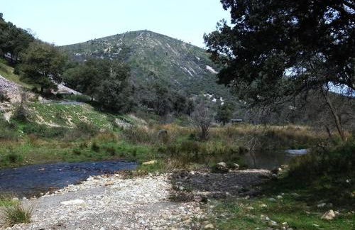 Cottage in Navas de Estena with Pool & Jacuzzi - Photo 5