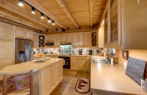 Family-Friendly Jasper Cabin with Deck! - Foto 12