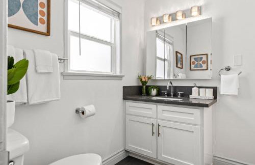 Spacious Coastal Apartment in a Colorful Community - NRP22-00590 - Foto 28