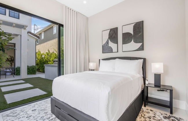 Villa Camellia - Charming 5 BR Home in the Heart of Studio City - Photo 12